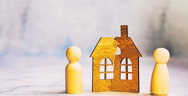 Divorce, division of property, poverty and no money concept. divorce and your mortgage